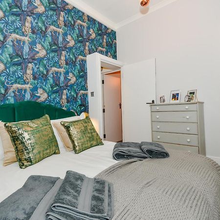 Cosy 1 Bedroom Home For Small Families London Exterior photo