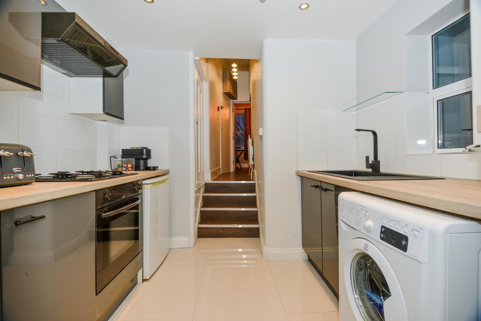 Cosy 1 Bedroom Home For Small Families London Exterior photo